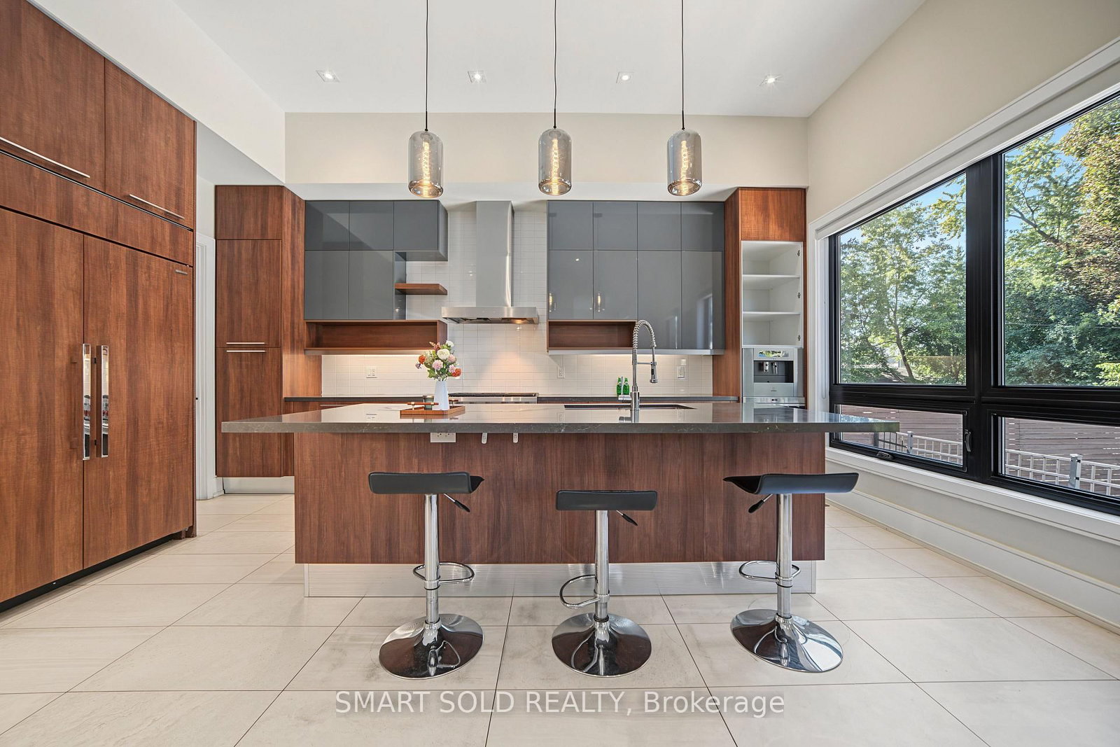 588 Conacher Drive • Toronto, ON photo 17