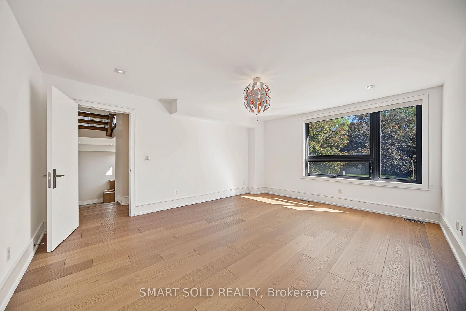 588 Conacher Drive • Toronto, ON photo 22