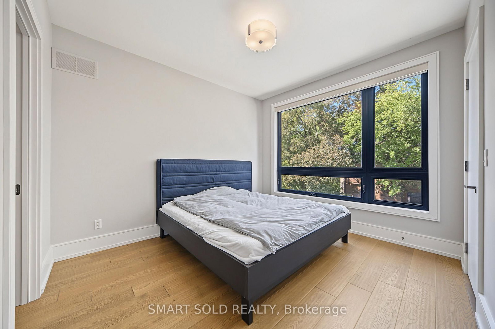 588 Conacher Drive • Toronto, ON photo 31