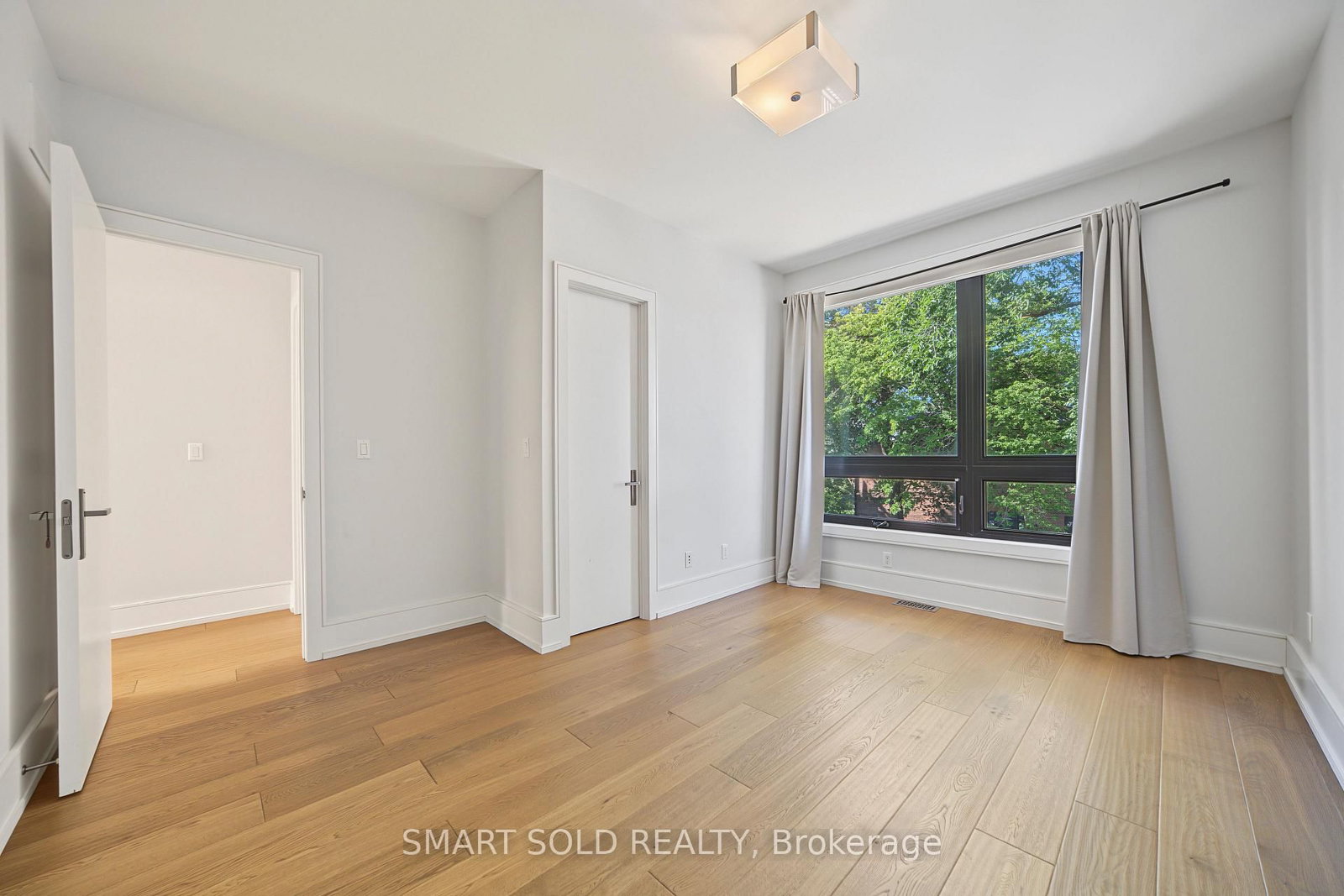 588 Conacher Drive • Toronto, ON photo 35