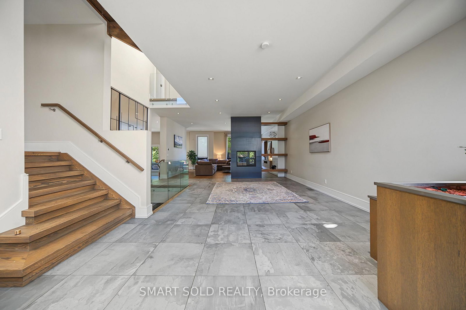 588 Conacher Drive • Toronto, ON photo 8