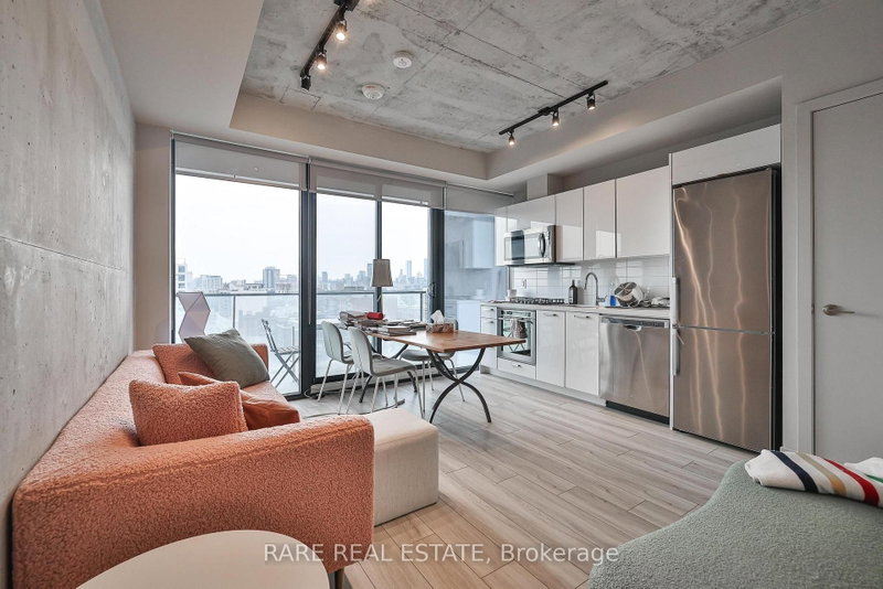 1202 - 458 Richmond Street W