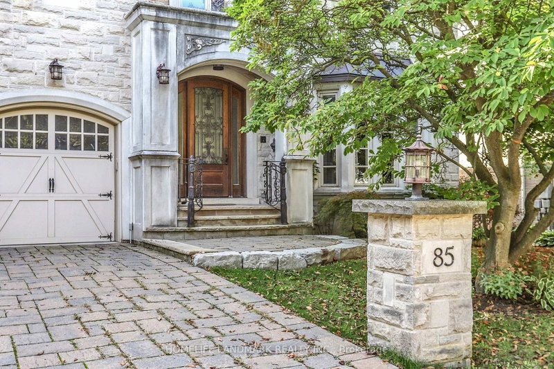 85 Aldershot Crescent