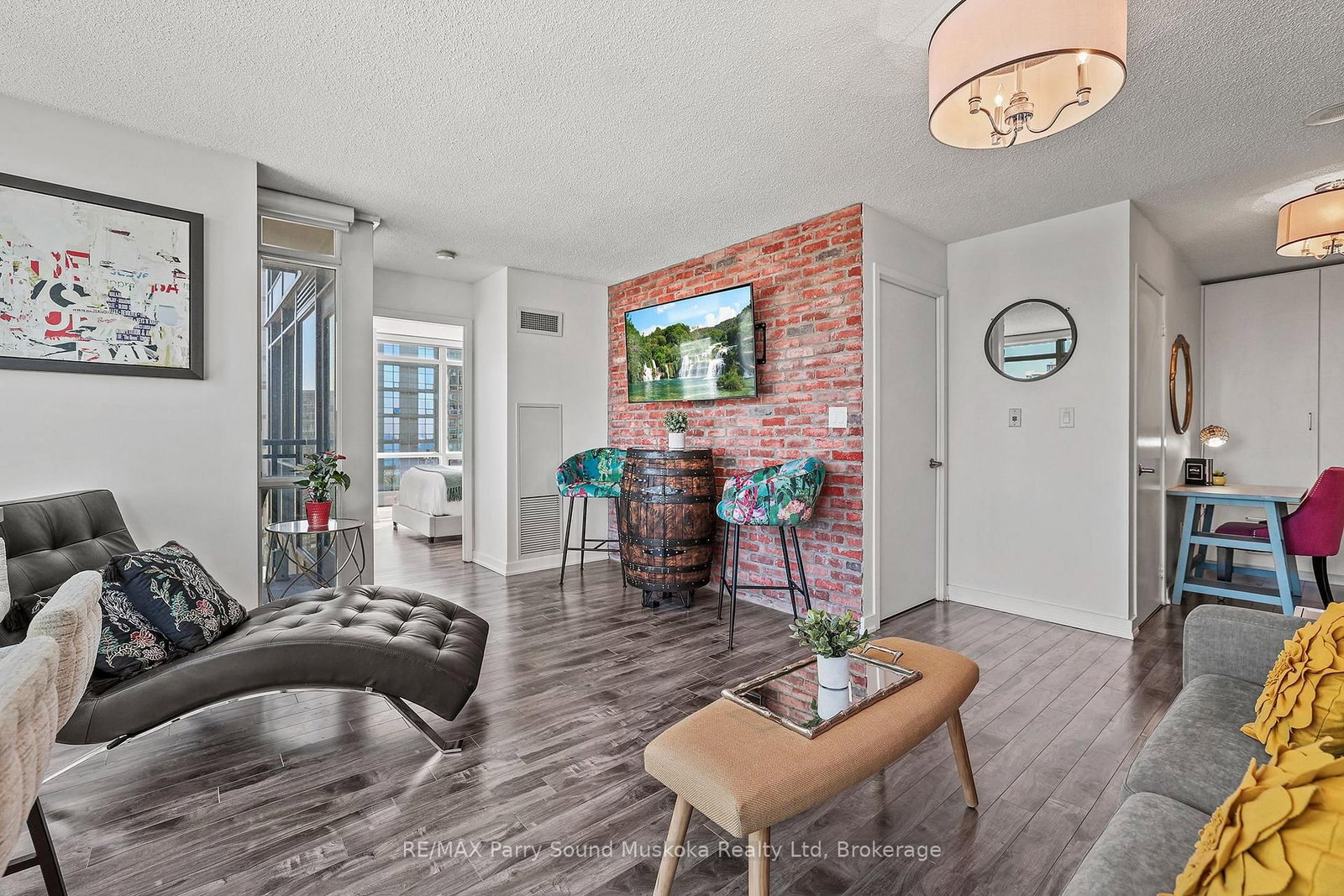 11 Brunel Court • Toronto, ON photo 5