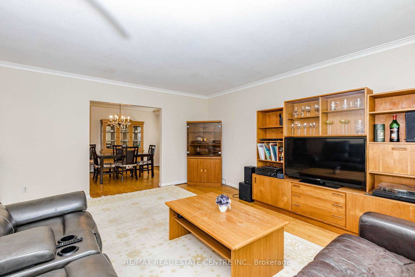 85 Snowcrest Avenue • Toronto, ON photo 13