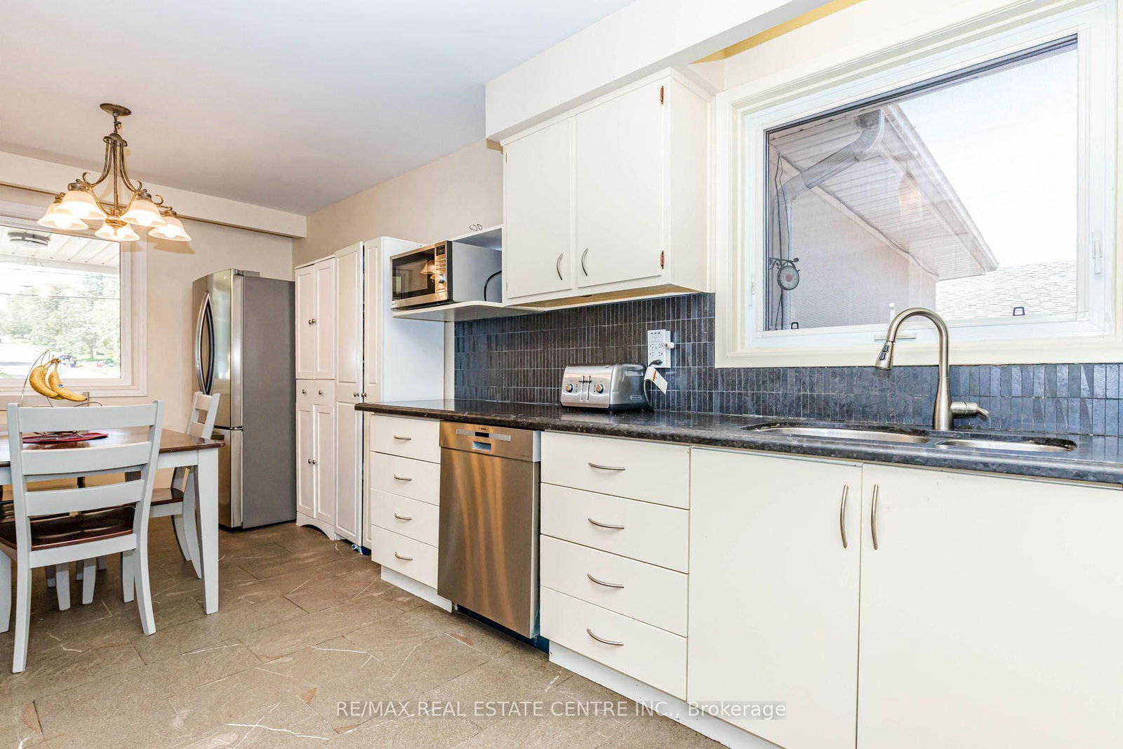 85 Snowcrest Avenue • Toronto, ON photo 22