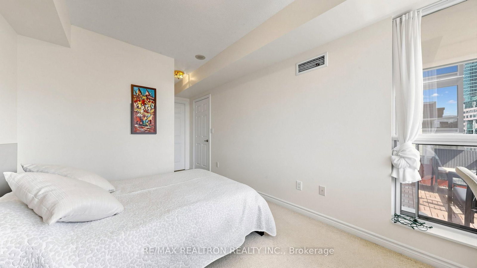250 Wellington Street W • #1532 • Toronto, ON photo 23
