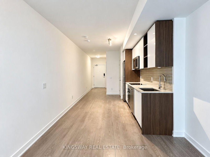 304 - 543 Richmond Street W
