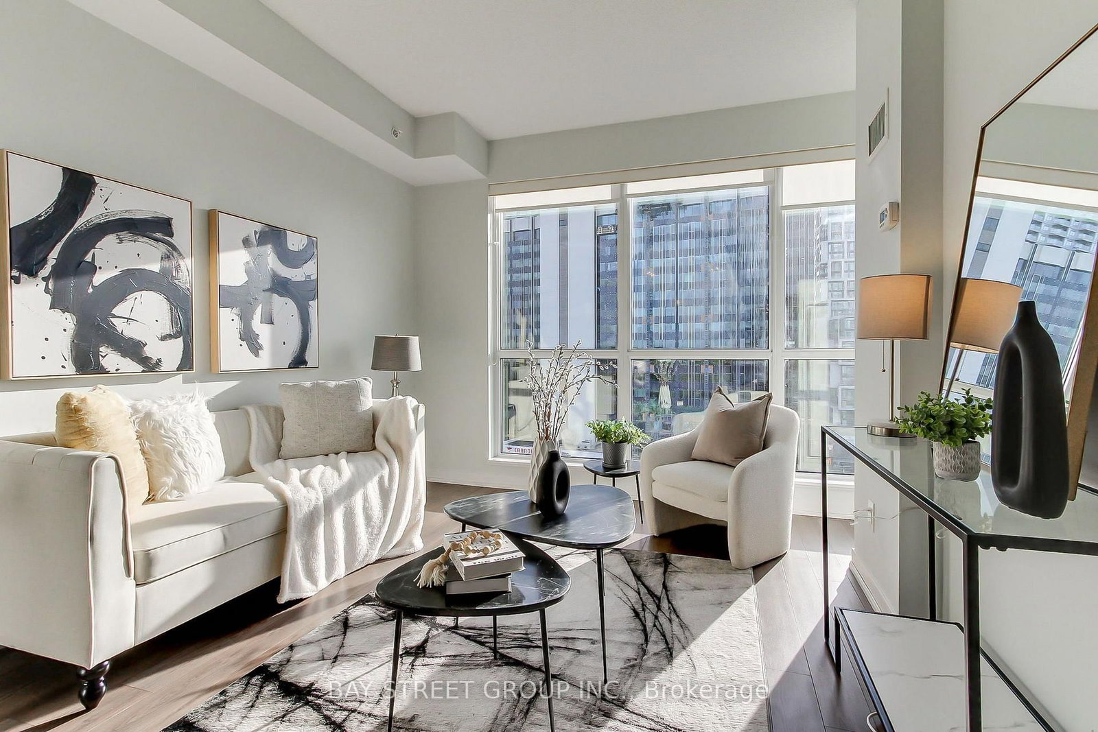 60 Berwick Avenue • #1212 • Toronto, ON photo 1