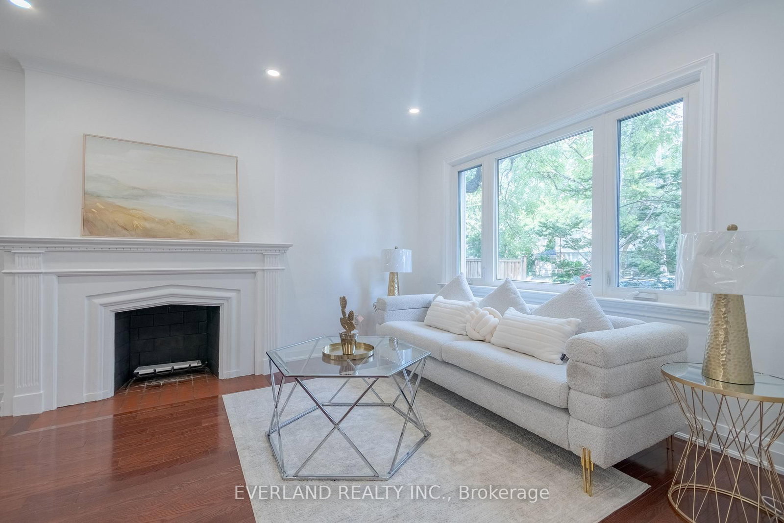 351 Lawrence Avenue W • Toronto, ON photo 11