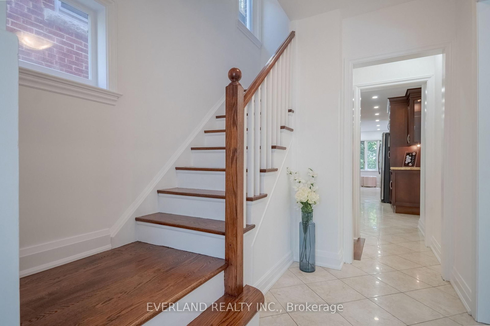 351 Lawrence Avenue W • Toronto, ON photo 14