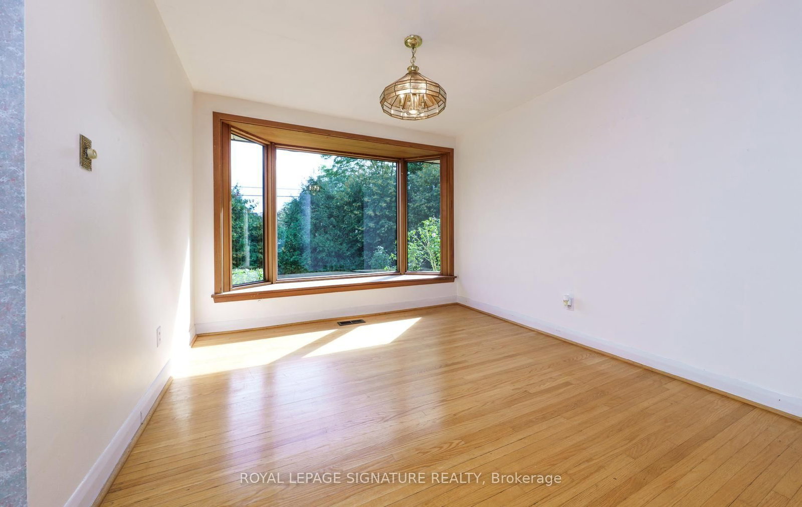 55 Southwell Drive • Toronto, ON photo 11