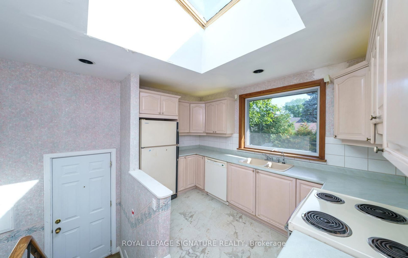 55 Southwell Drive • Toronto, ON photo 15
