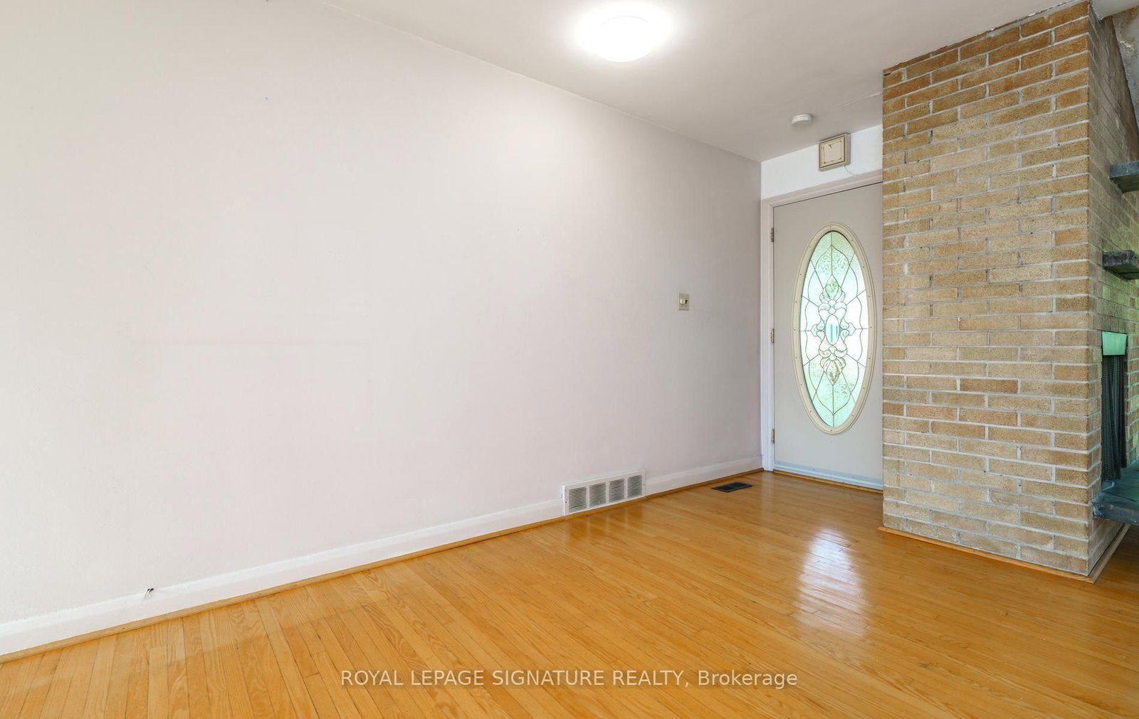 55 Southwell Drive • Toronto, ON photo 4