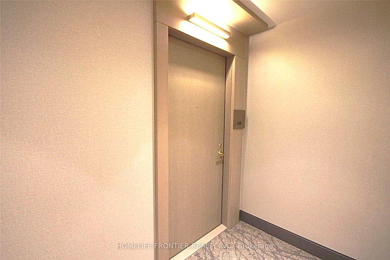 811 - 1 Edgewater Drive
