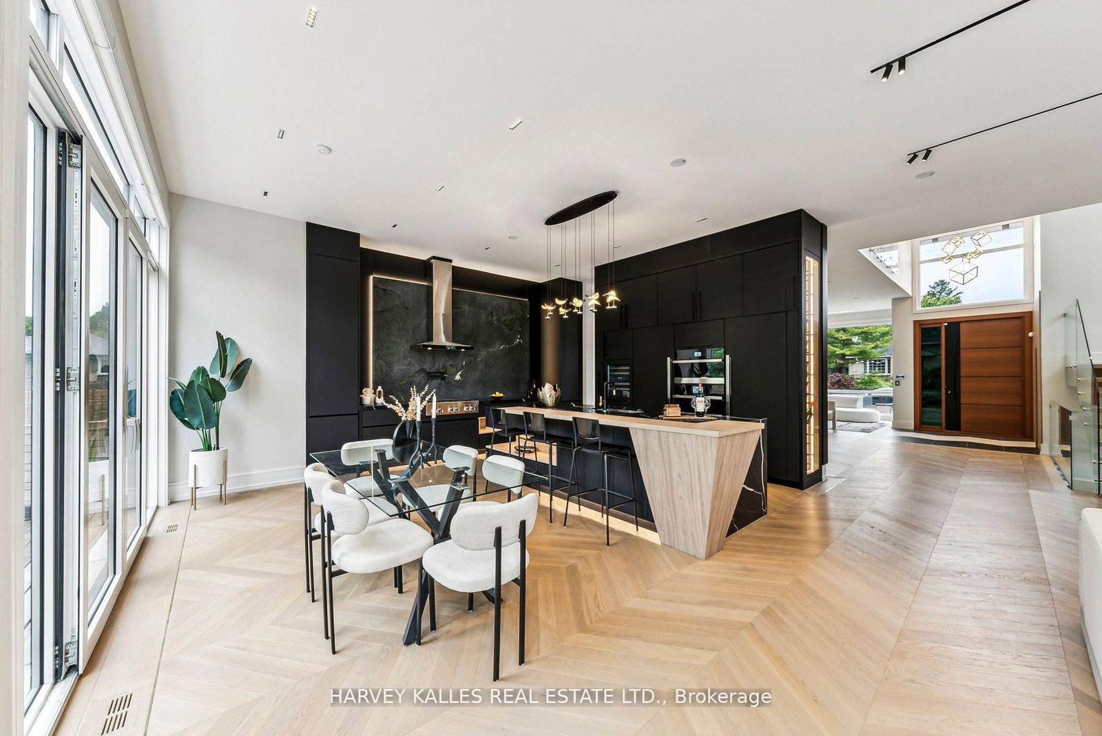 139 Newton Drive • Toronto, ON photo 1