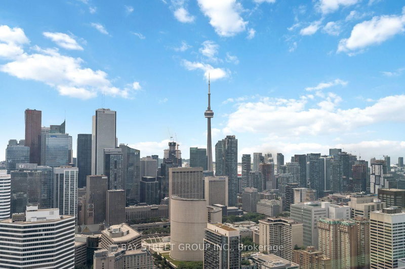 5709 - 386 Yonge Street