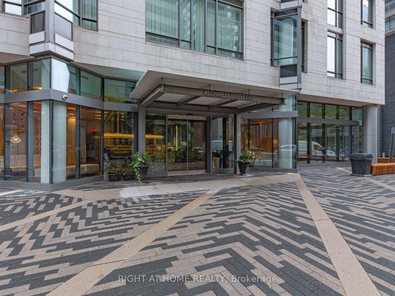 2006 - 45 Charles Street E