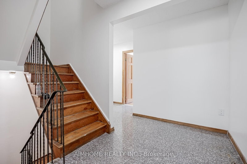 2B - 144 Wolseley Street