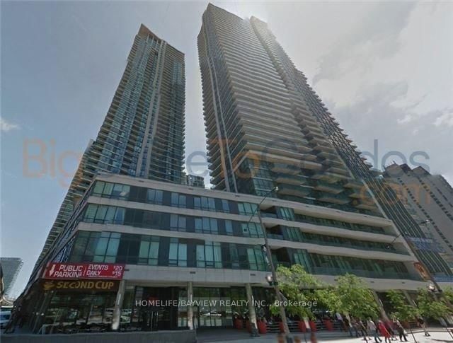 607 - 33 Bay Street E