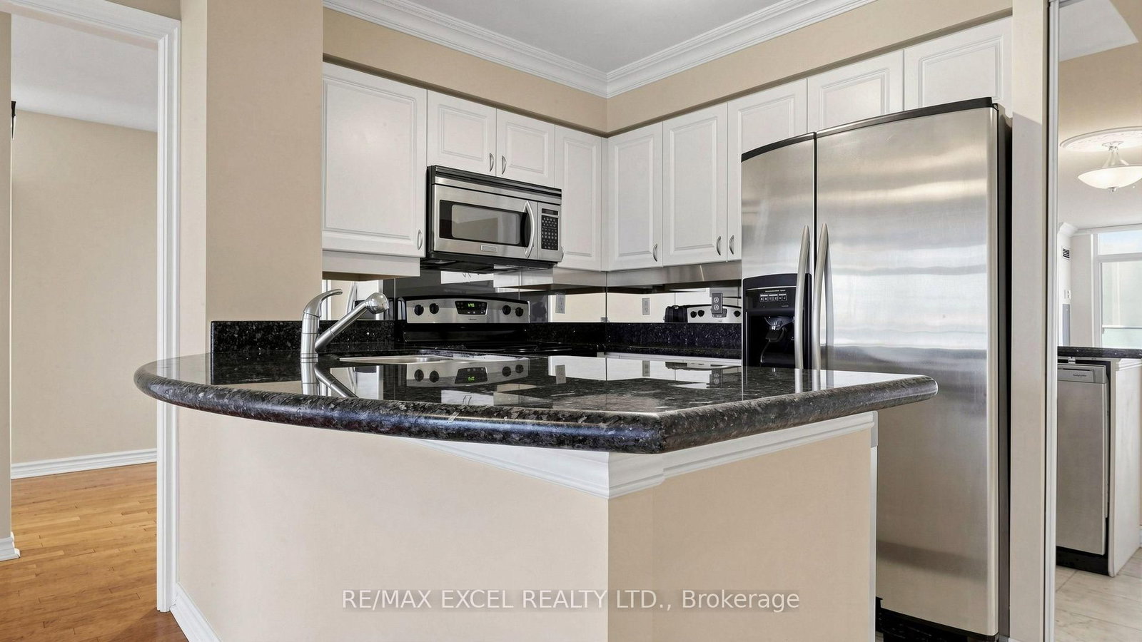 30 Hayden Street • #506 • Toronto, ON photo 10