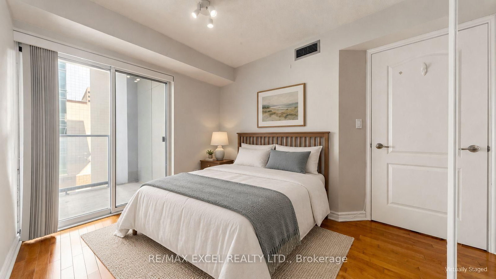 30 Hayden Street • #506 • Toronto, ON photo 18