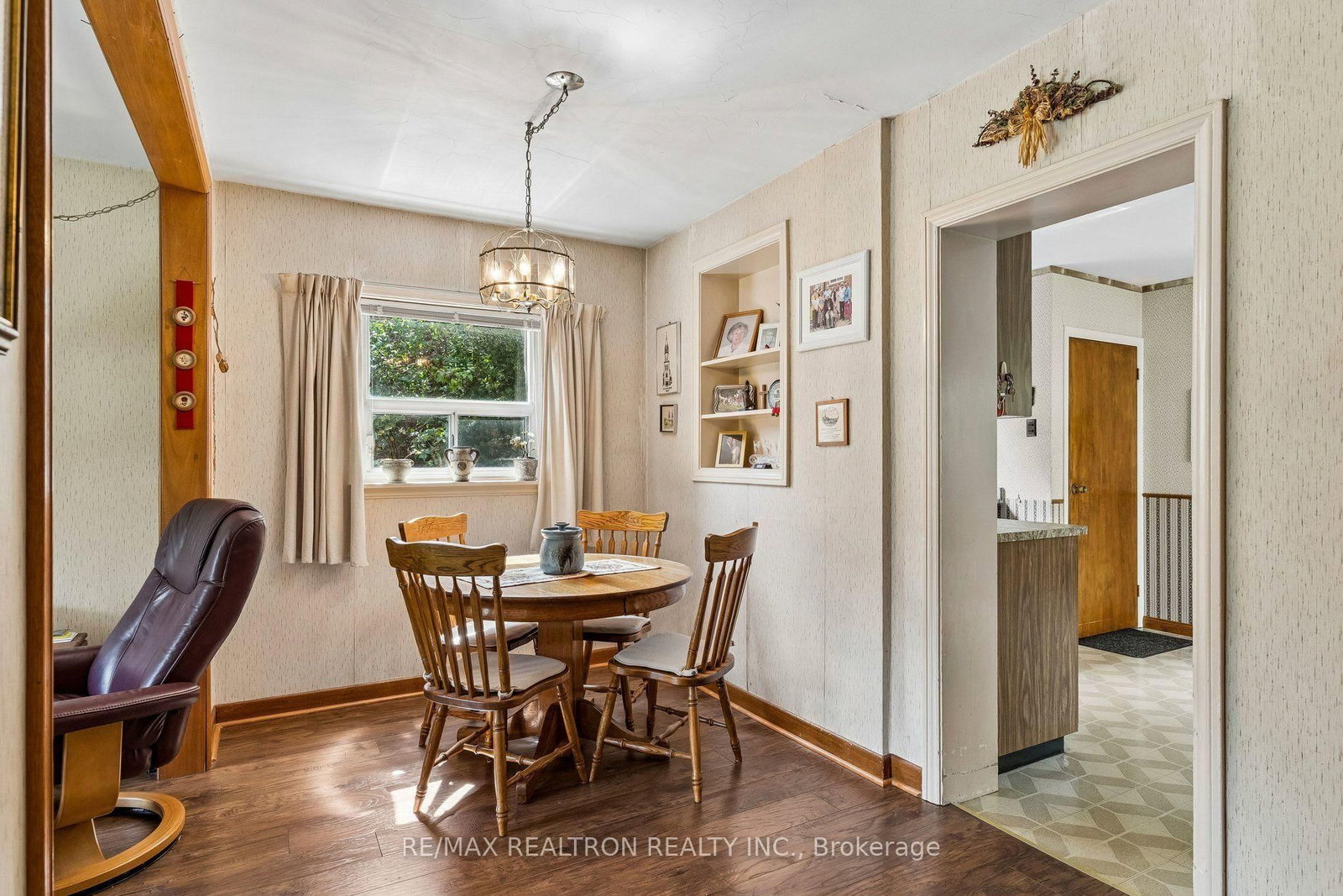 20 Edithvale Drive • Toronto, ON photo 12