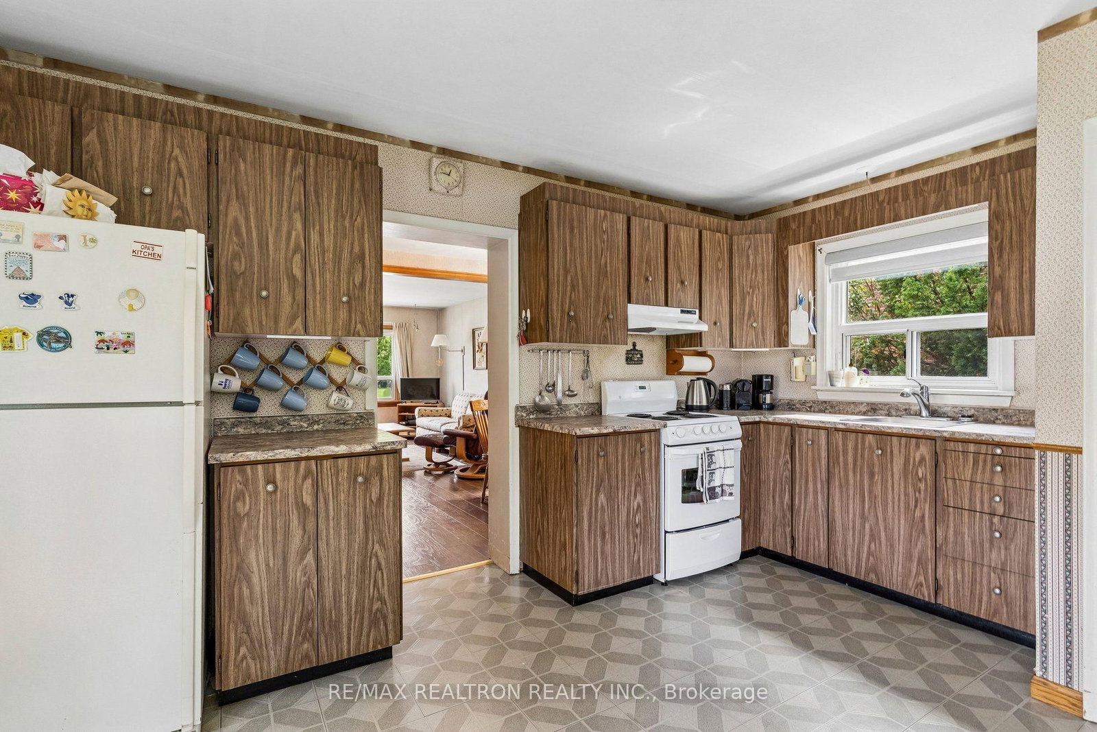 20 Edithvale Drive • Toronto, ON photo 15