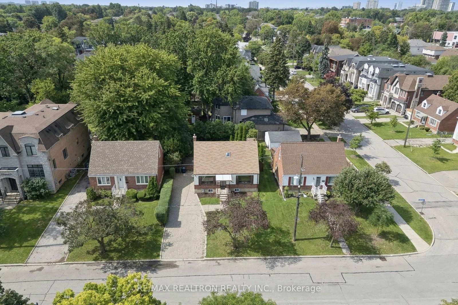 20 Edithvale Drive • Toronto, ON photo 39