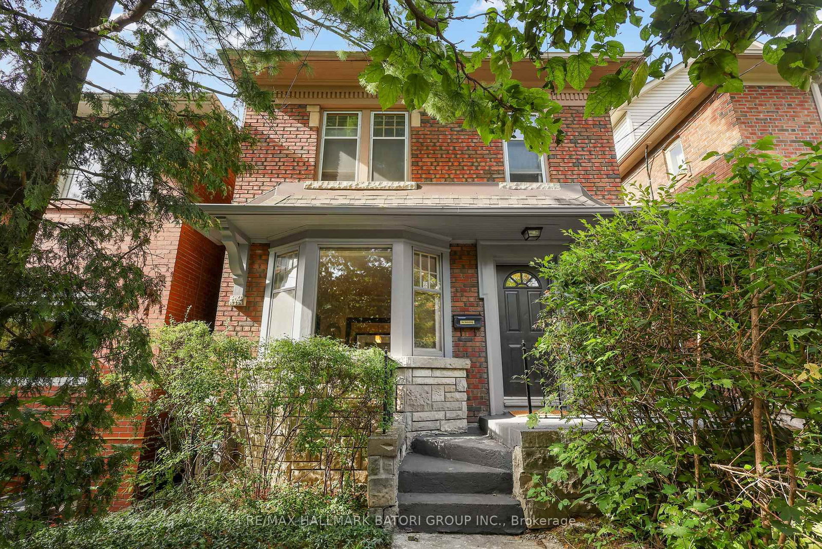 430 Roselawn Avenue • Toronto, ON photo 1