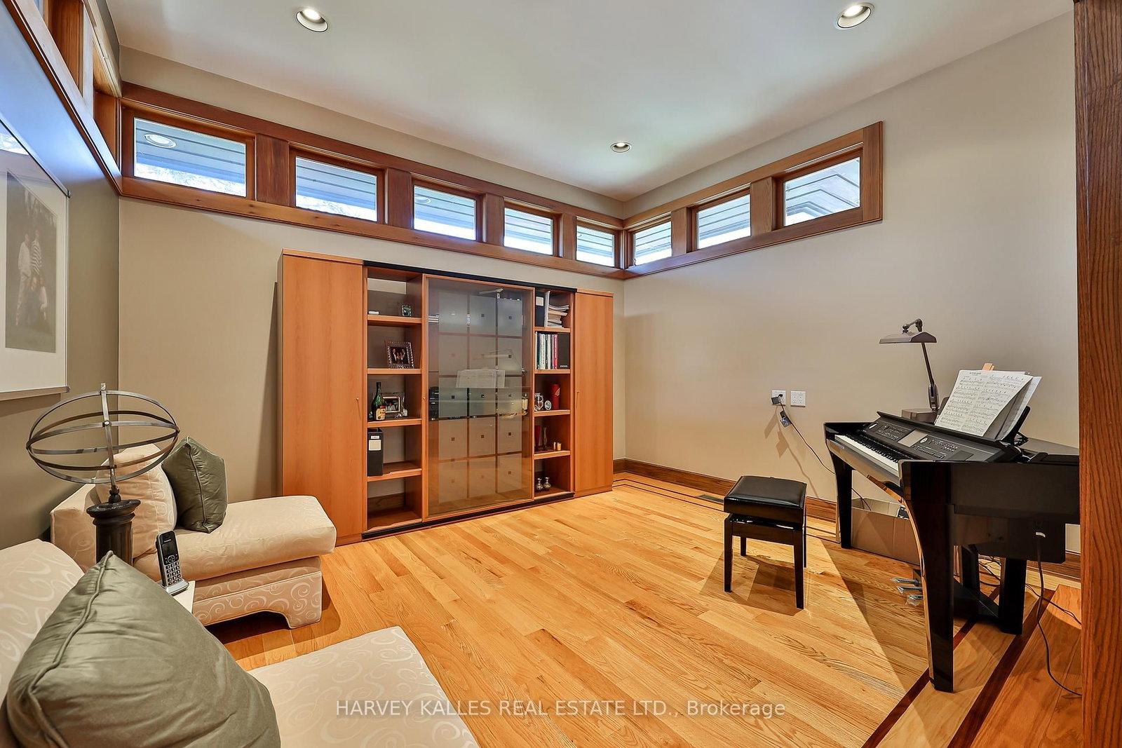 223 Hillhurst Boulevard • Toronto, ON photo 10