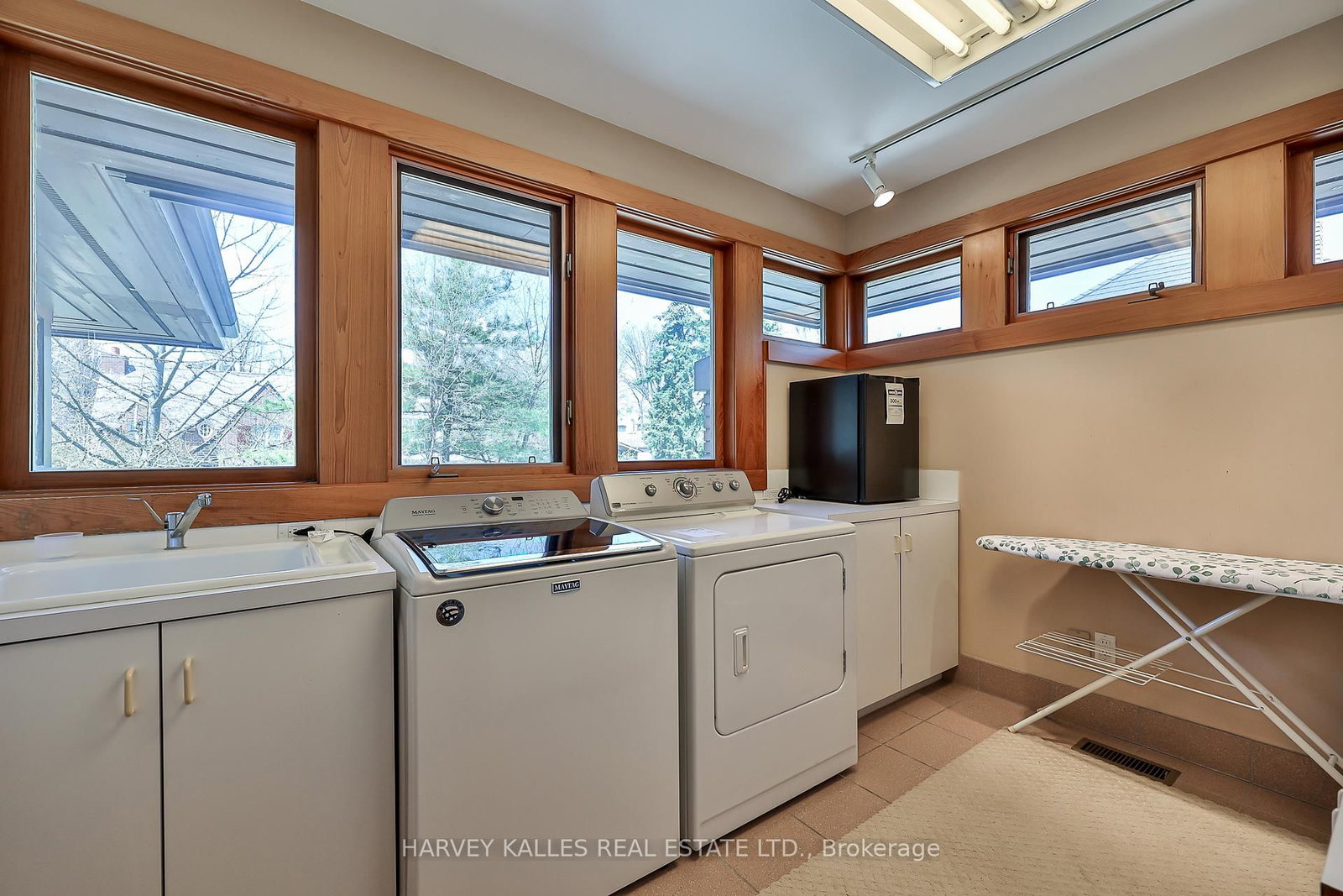 223 Hillhurst Boulevard • Toronto, ON photo 28