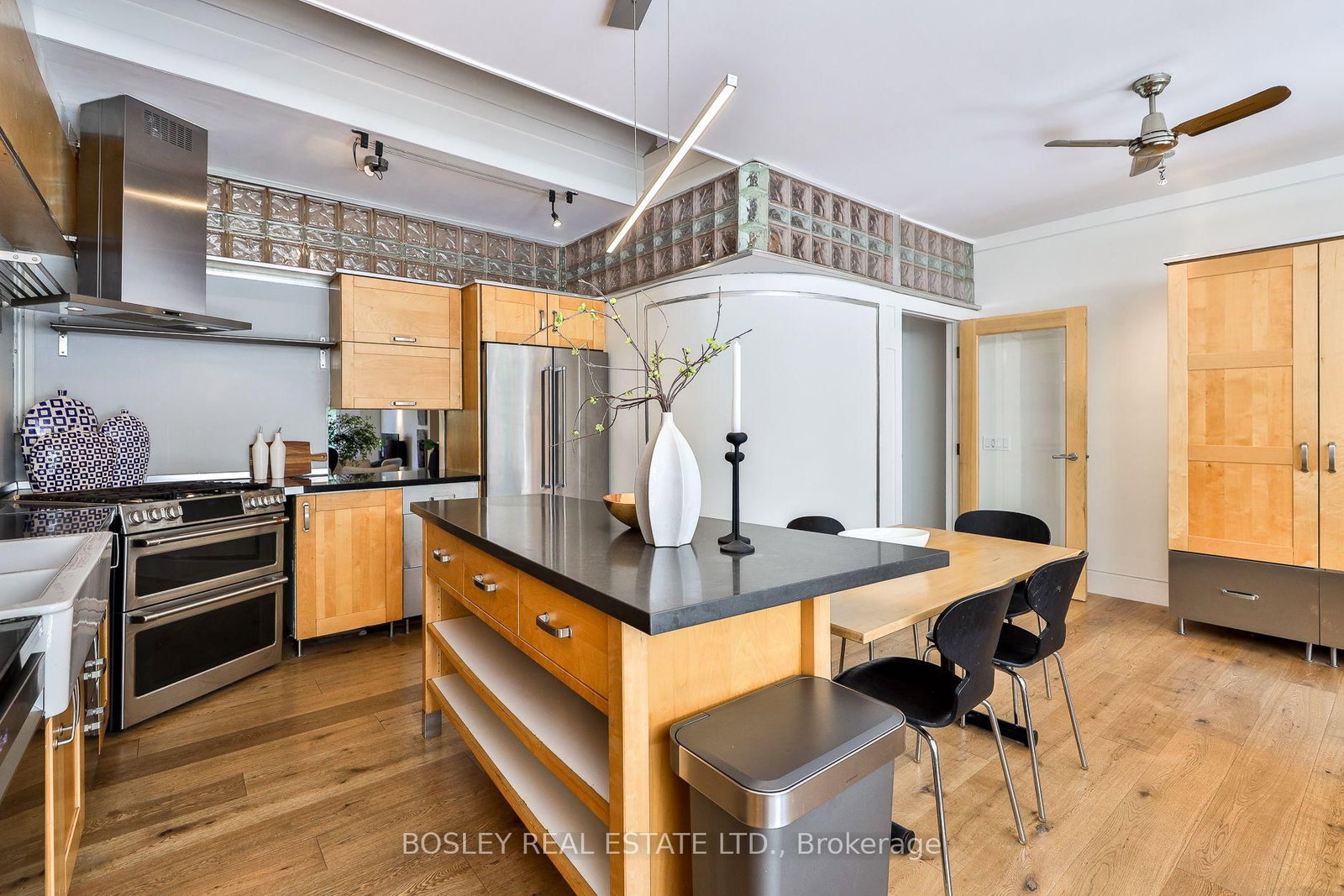 301 Keewatin Avenue • Toronto, ON photo 17