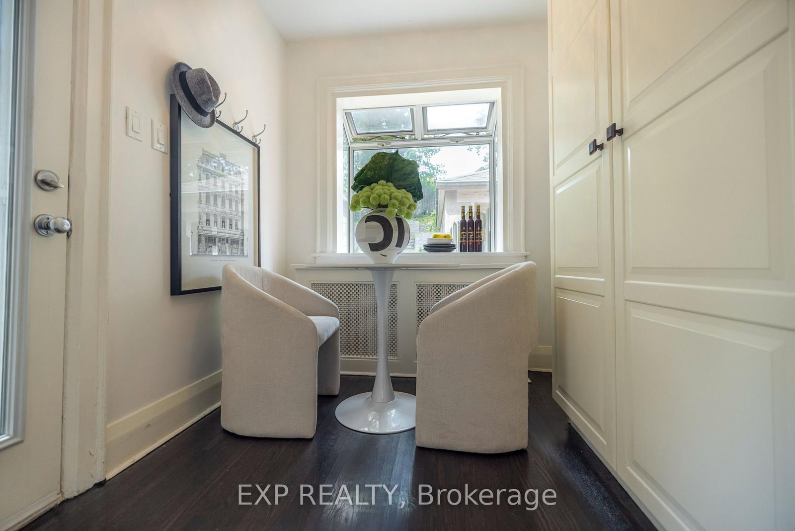 86 Willowbank Boulevard • Toronto, ON photo 8