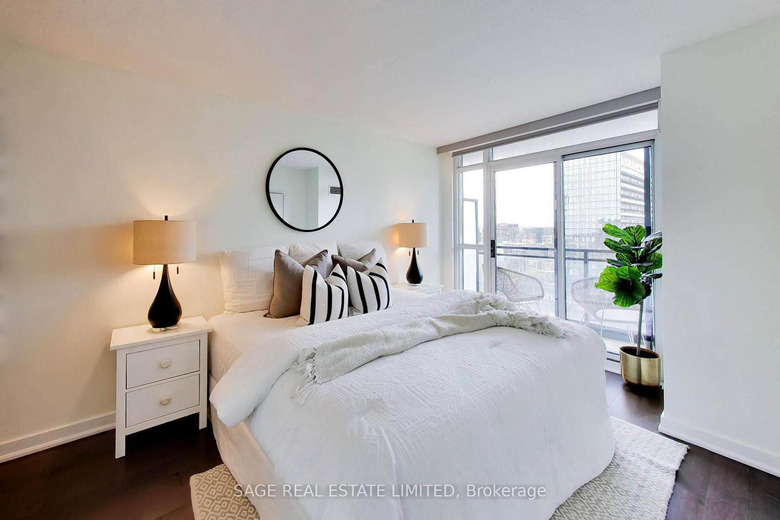25 Capreol Court • #2205 • Toronto, ON photo 15