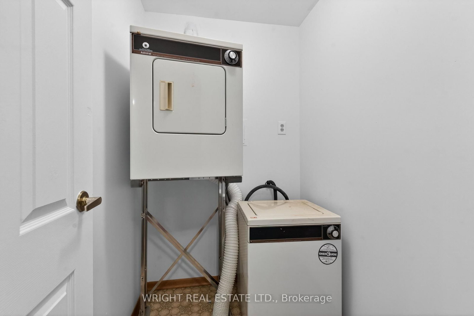 150 Beverley Street • Toronto, ON photo 12