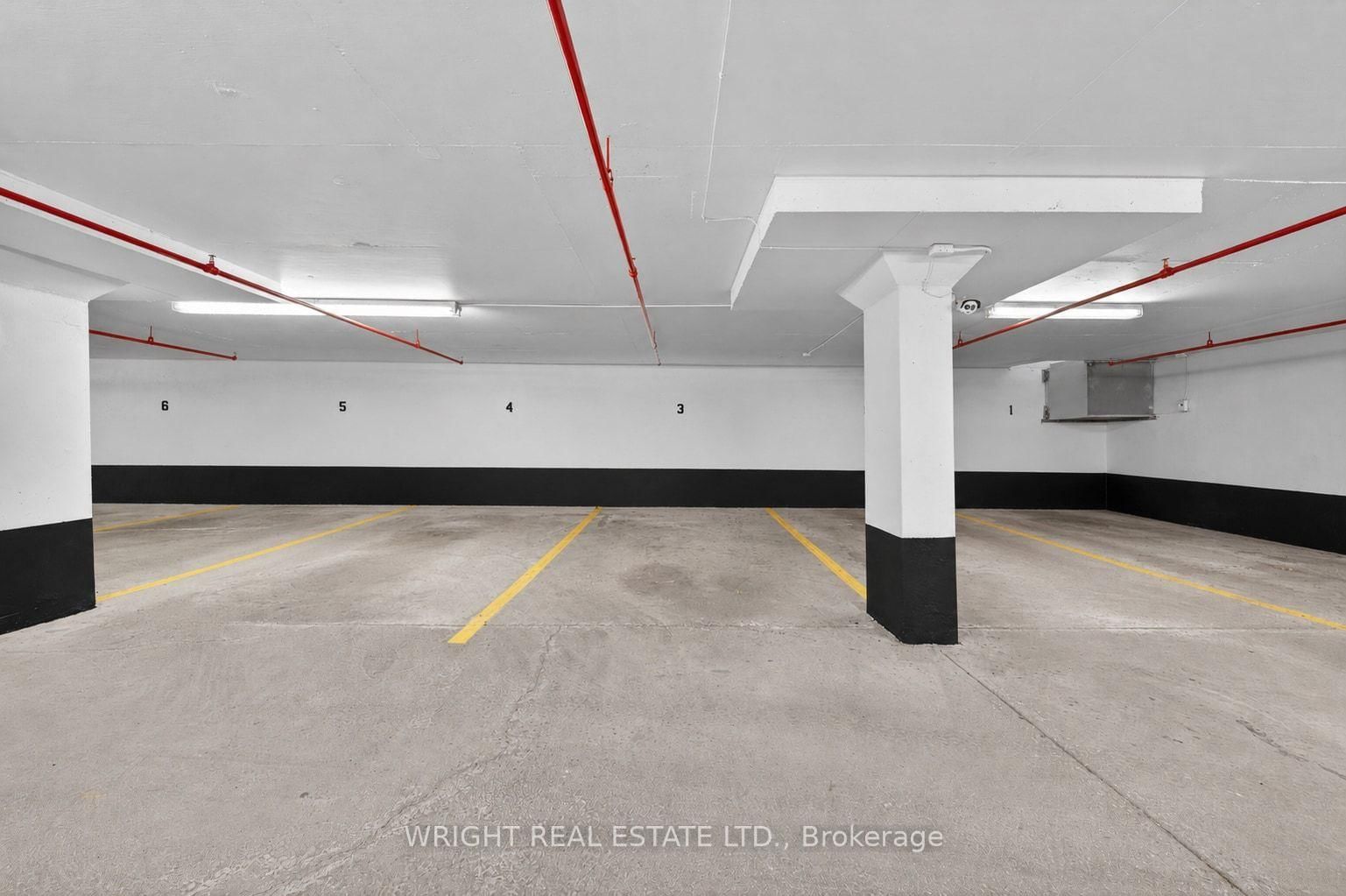 150 Beverley Street • Toronto, ON photo 13