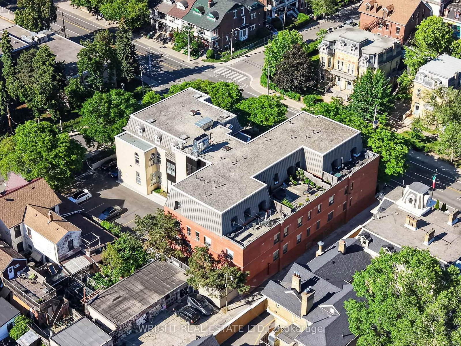 150 Beverley Street • Toronto, ON photo 19