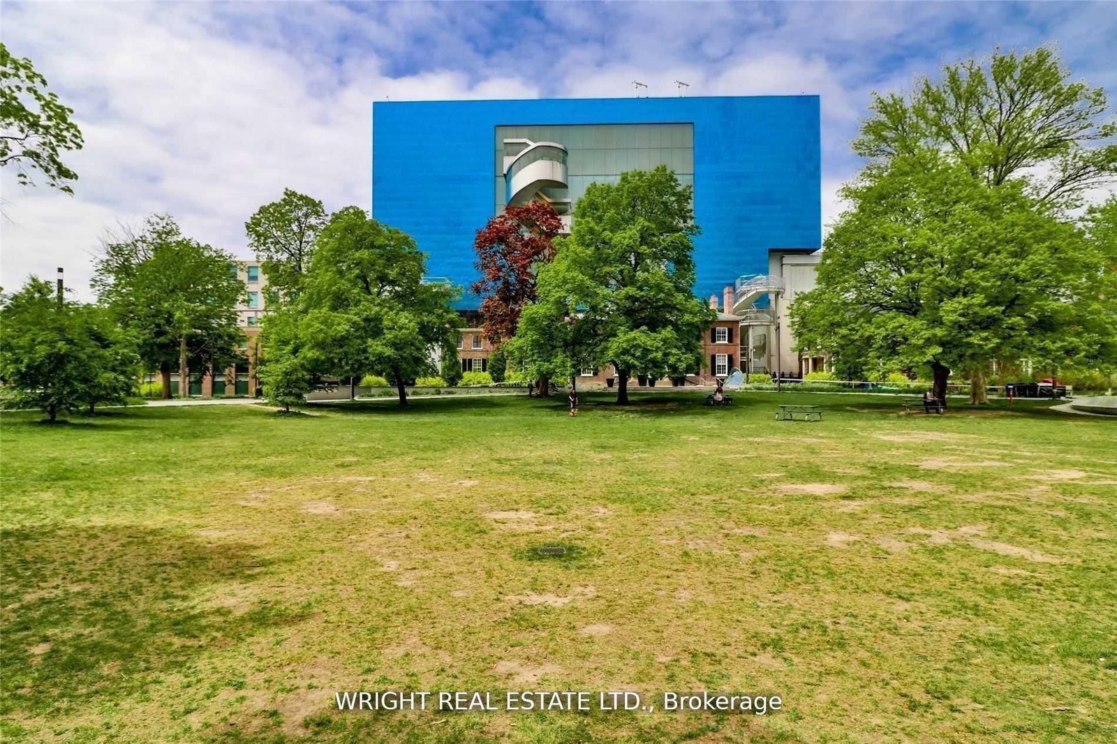 150 Beverley Street • Toronto, ON photo 22