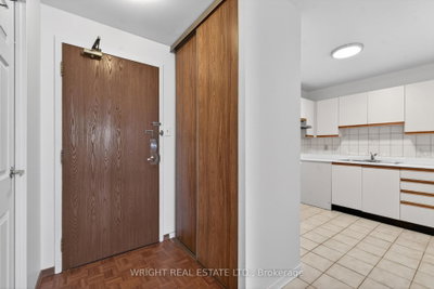 150 Beverley Street • Toronto, ON photo 4
