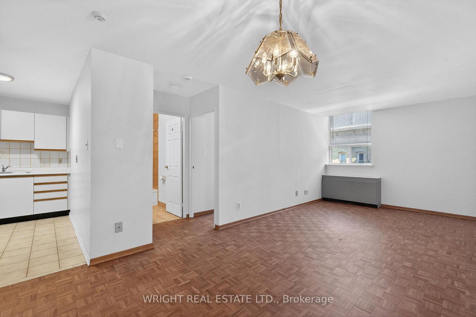 150 Beverley Street • Toronto, ON photo 6