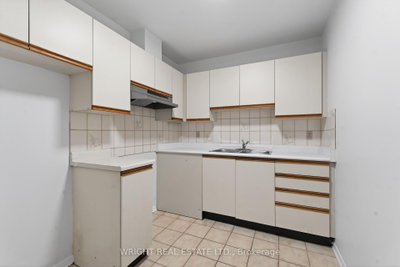 150 Beverley Street • Toronto, ON photo 8