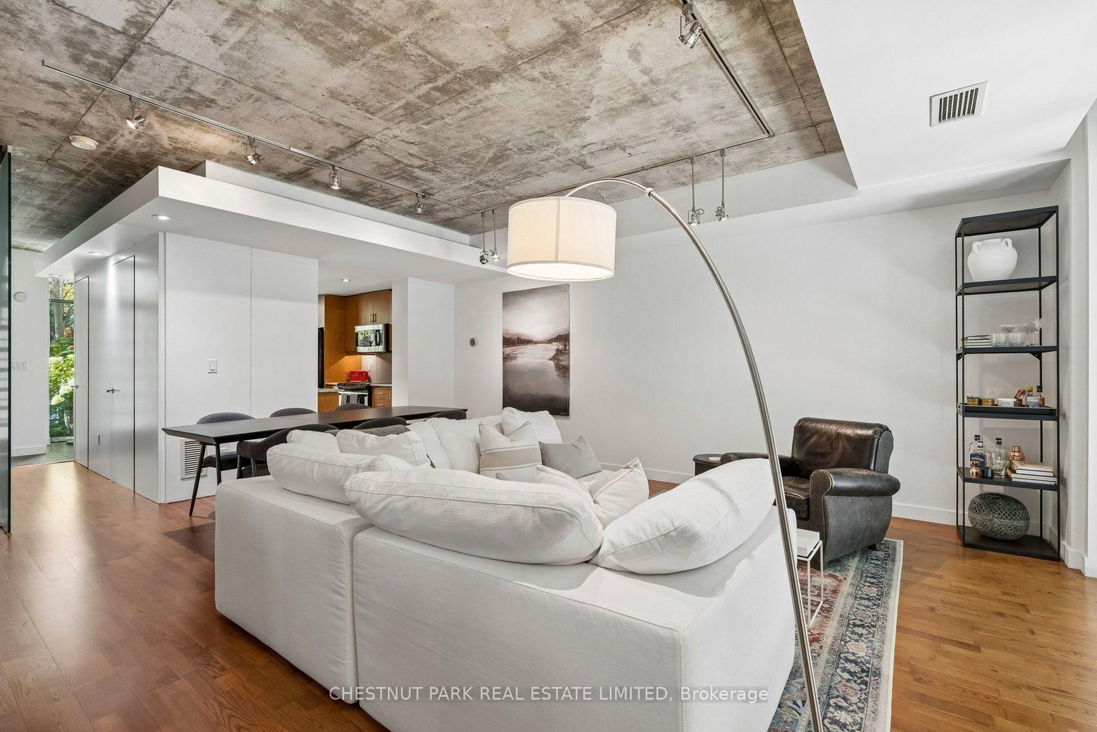 271 Mutual Street • Toronto, ON photo 10