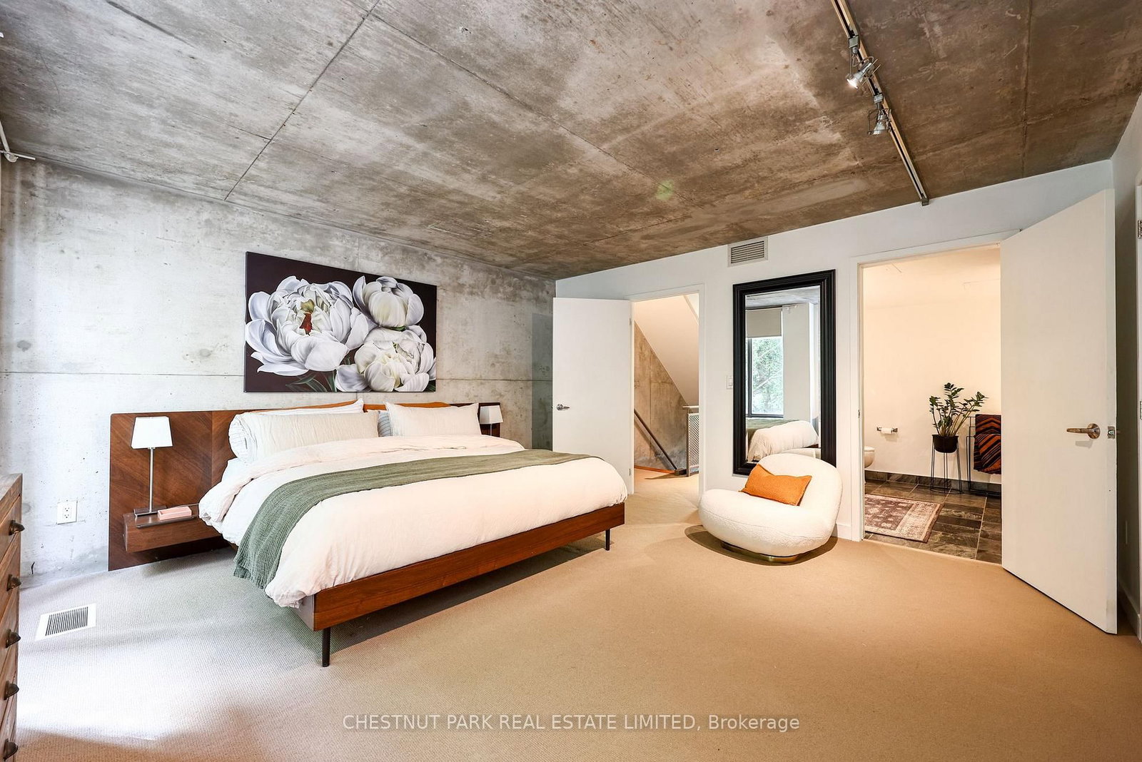 271 Mutual Street • Toronto, ON photo 14