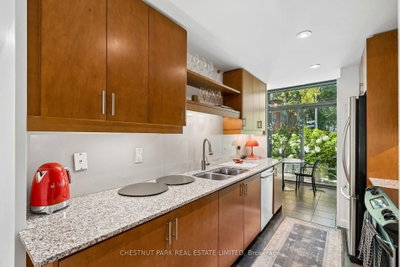 271 Mutual Street • Toronto, ON photo 5