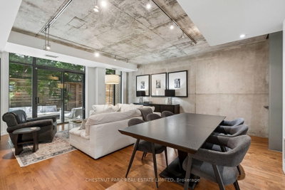 271 Mutual Street • Toronto, ON photo 8