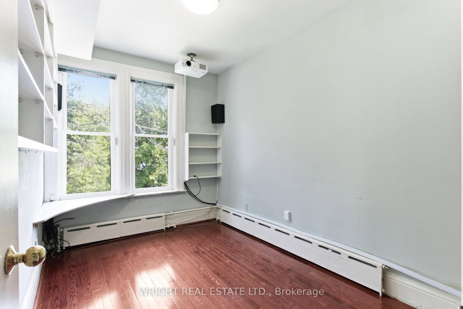 112 Albany Avenue • Toronto, ON photo 17