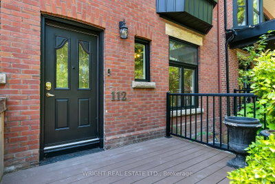 112 Albany Avenue • Toronto, ON photo 3