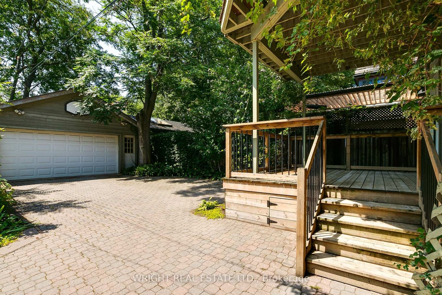 112 Albany Avenue • Toronto, ON photo 41