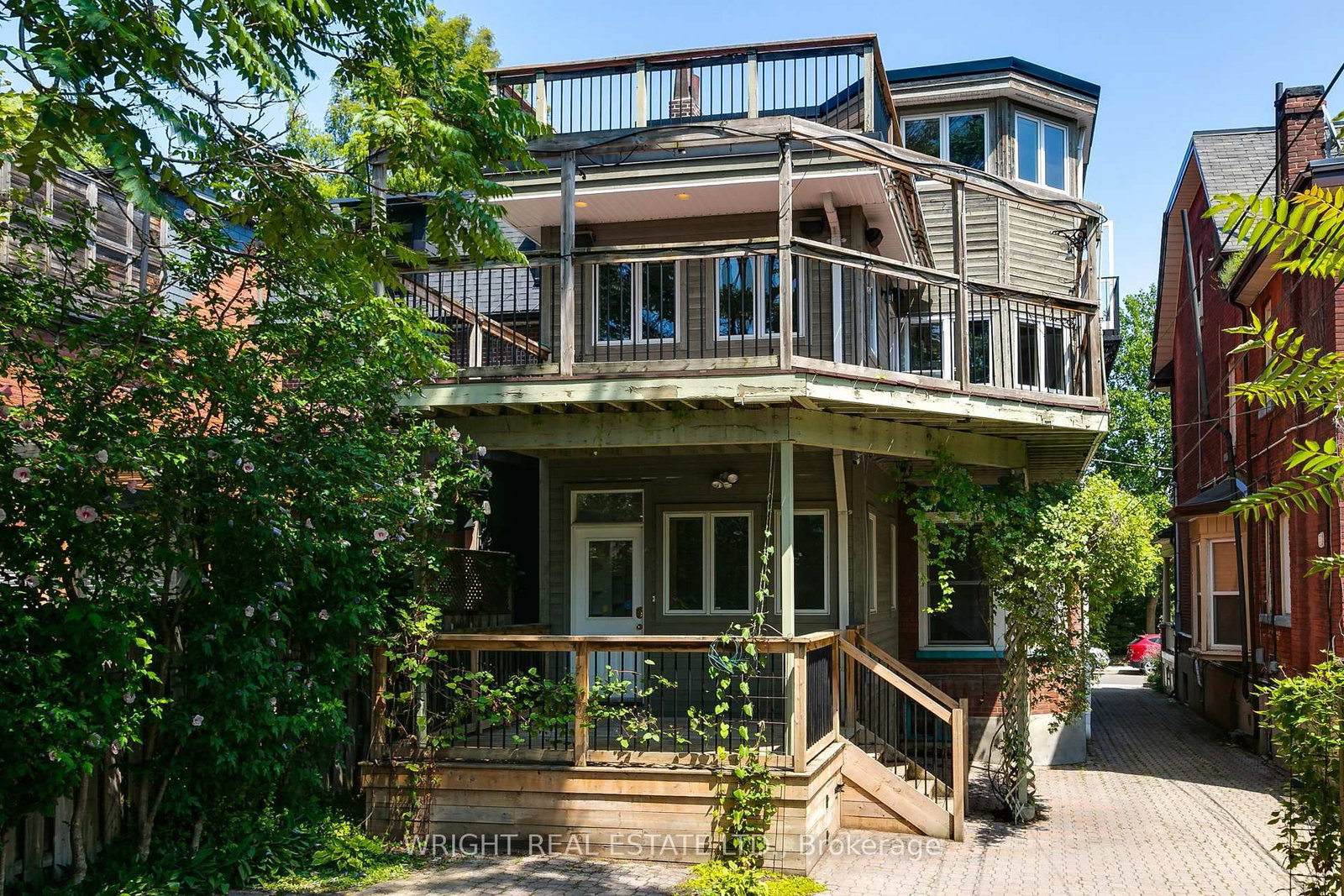 112 Albany Avenue • Toronto, ON photo 44